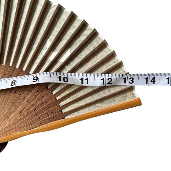 Japanese Folding Fan With Rabbit Design - Picture 3 of 4